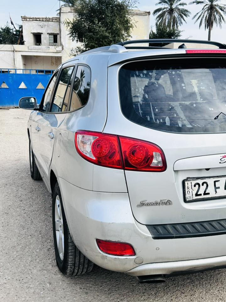 للبيع سنتافي ادوات كاز حصتها وين ما كان
سياره مكصوصه فول مواصفات عدا الفتحه 
7 راكب 
بصمه 
كشنات جلد +تتفئه تبريد 
حداديه جديده تخم تاير 
عينه ليزريه 
زراكات لايت 
تخم تاير جديد حداديه جديده 
السياره جديده حيل مكانها ميسان سعرها 48 بيها مجال قليل للاستفسار 

***********
