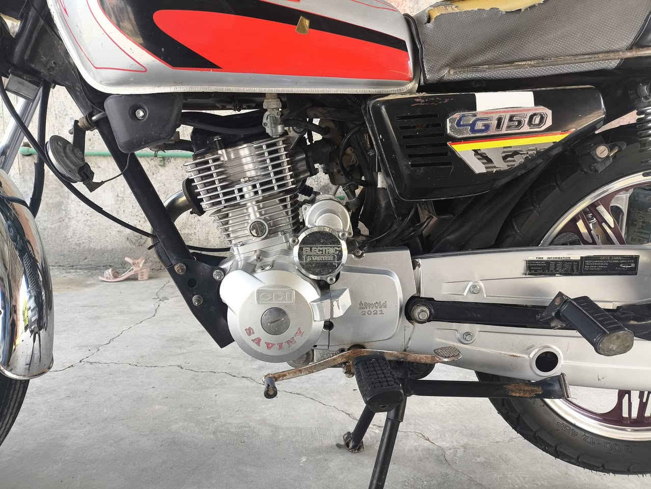 خوان سلام عليكم دراجه2021 يراني للبيع خمسه كير تشتغل سلف وهندر دراجه مخلينها بل مخزن ما محتاجيها وريد نبيعها سعر 600وبيهة مجال رقم الهاتف ***********
***********
