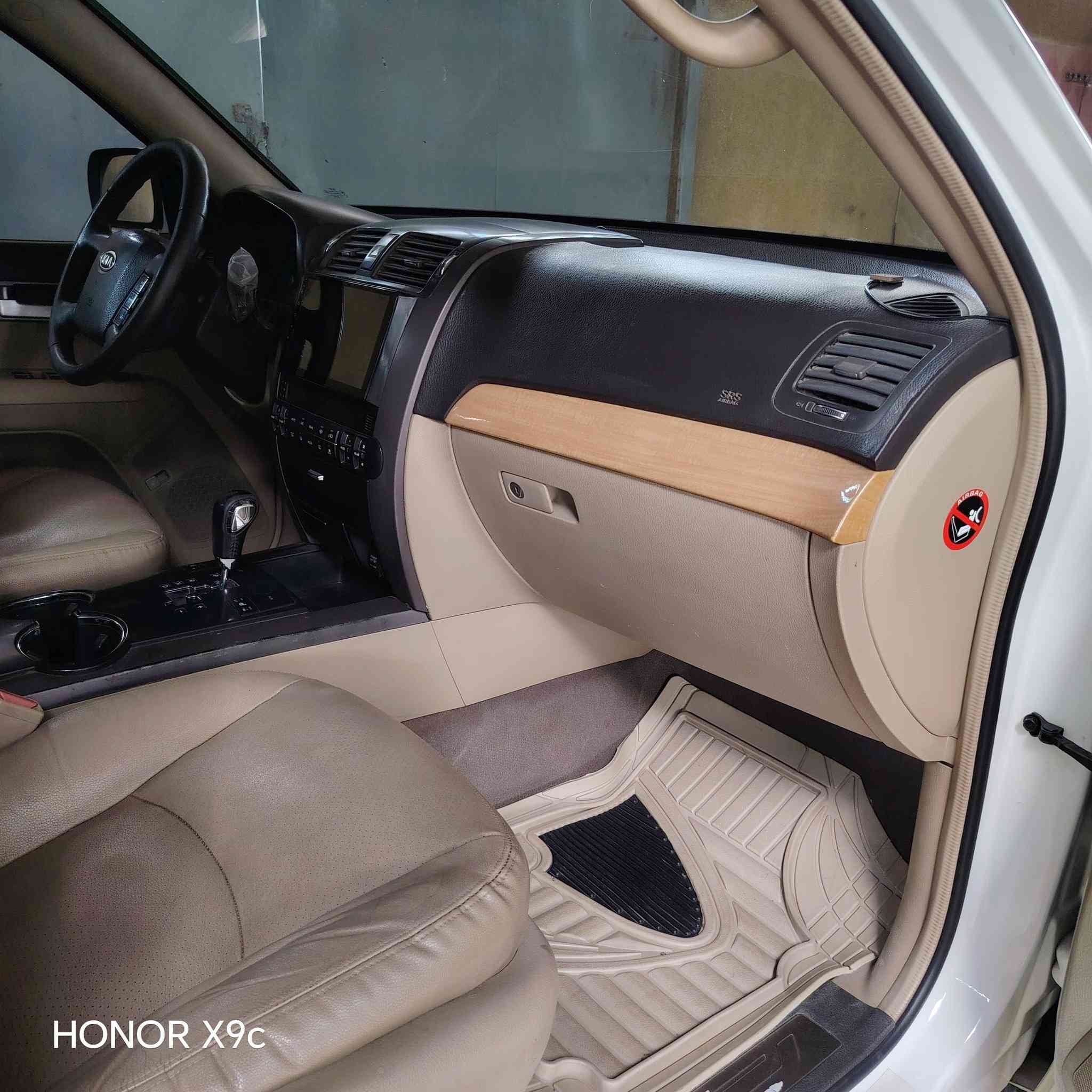 سلام عليكم ورحمة الله وبركاته
كيا موهافي  سياره نضيفه جدا وللعلم سياره ع ايدي مديل 2011
مكفوله مكاني بغداد  
محرك سته سلندر مكفول لا رواجز لا بخار لا صوت لا مفتوح ع وضع شركه
كير ما مفتوح بلاد 
سياره فول ١/١ vip يعني فول الفول 
بصمه 
فتحه فور ويل دفع رباعي سته سلندر سبعه راكب جلد اصلي حار باردجلد ثلاجه جكمجه هواي مواصفات بيها فول والسعر 153وبيه مجال 
مكاني بغداد ورقمها بغداد 

مكان بغداد 

‭***********

‭
