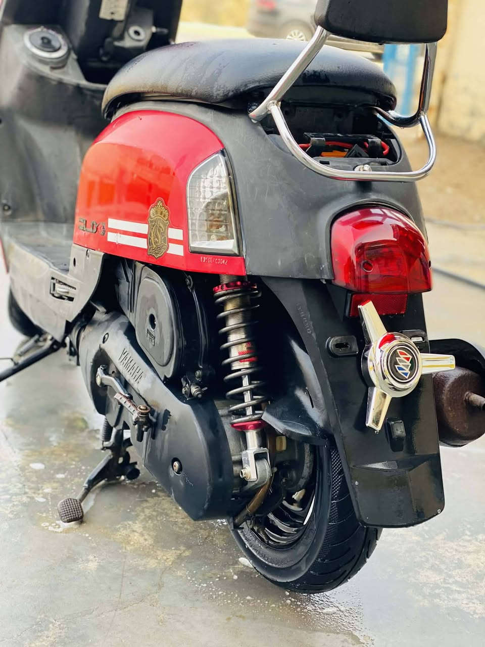 السلام عليكم
بوليس للبيع مال رنبه صار شهرين من نازلة كفالة عامة دراجة خير من الله مانقصها برغي 
العنوان بغداد تقاطع النهروان 
السعر 950 وبيها مجال 
واتساب + اتصال ‏‪0781 986 3783‬‏
