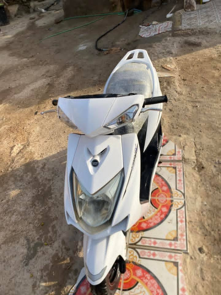 سلام عليكم دراجه سكنس صيني دراجه جاهزه وخير من الله كلشي بيه شغال كهرباء كله شغاله نكره سلف مكينه ما مفتوح كلشي ما نقصه مكنيه لا تبخر ولا تنقص سحبه كلش حلوه نهضه ومعدل يخبل سعر 425بيه مجال مكاني البصره قضاء القرنه ‭***********
