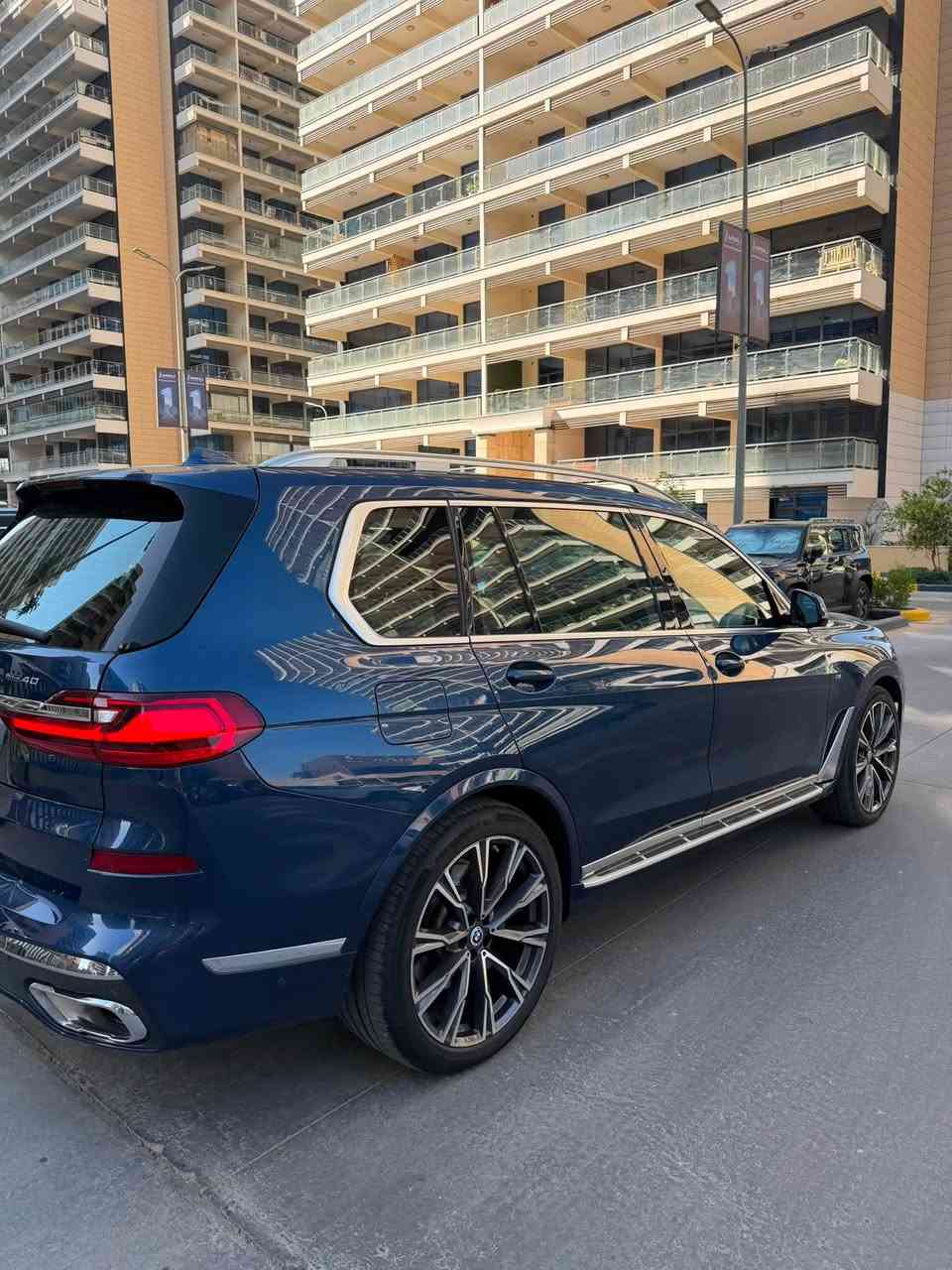 BMW X7 2020 M ( وكاله عروش ) 
فول مواصفات جكات + أبواب شفط 
بانوراما داتا شو 5 كامرات ويل 21 كراسي مساج وتدفئة وتبريد + بردات كهرباء 
السياره مكفوله بدون حادث بدون بارد كير مكينه مكفولات 
السياره جديده جدا بدون اي ملاحظات 
رقمها بغداد باسمي عنواني المنصور 
***********
سعر 480 ورقه او مراوس حسب قناعه
