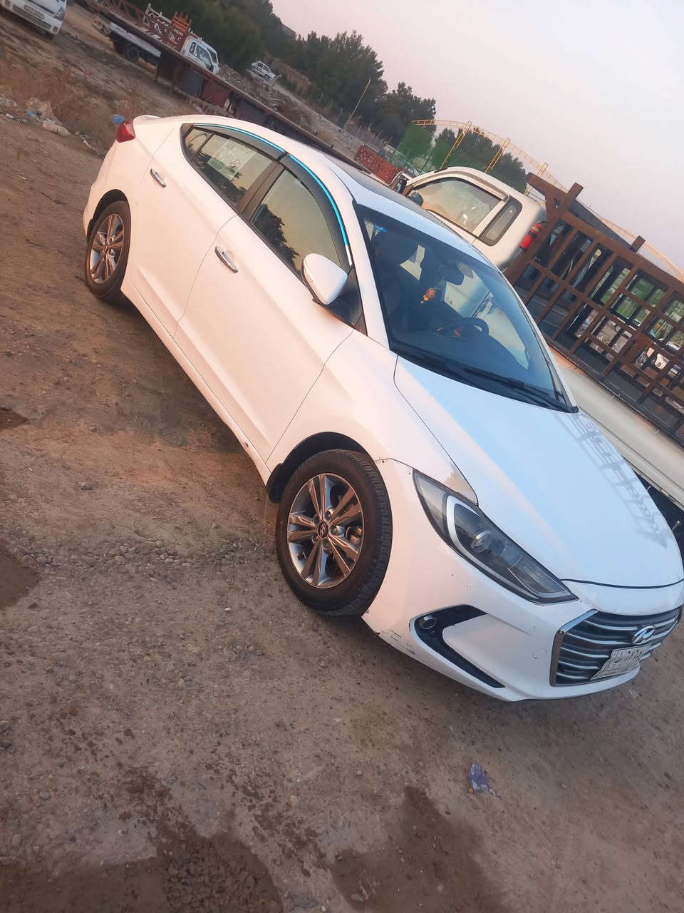 النترا للبيع خليجي موديل 2017 ماشيه 170 محرك الفين  السعر 115مكان ابو غريب تراوس عادي *********** 
***********
