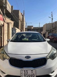 كيا سيراتو موديل ٢٠١٦بيها ٣ قطع السياره جاهزه صدر أمامي خلفي كامل منظو...