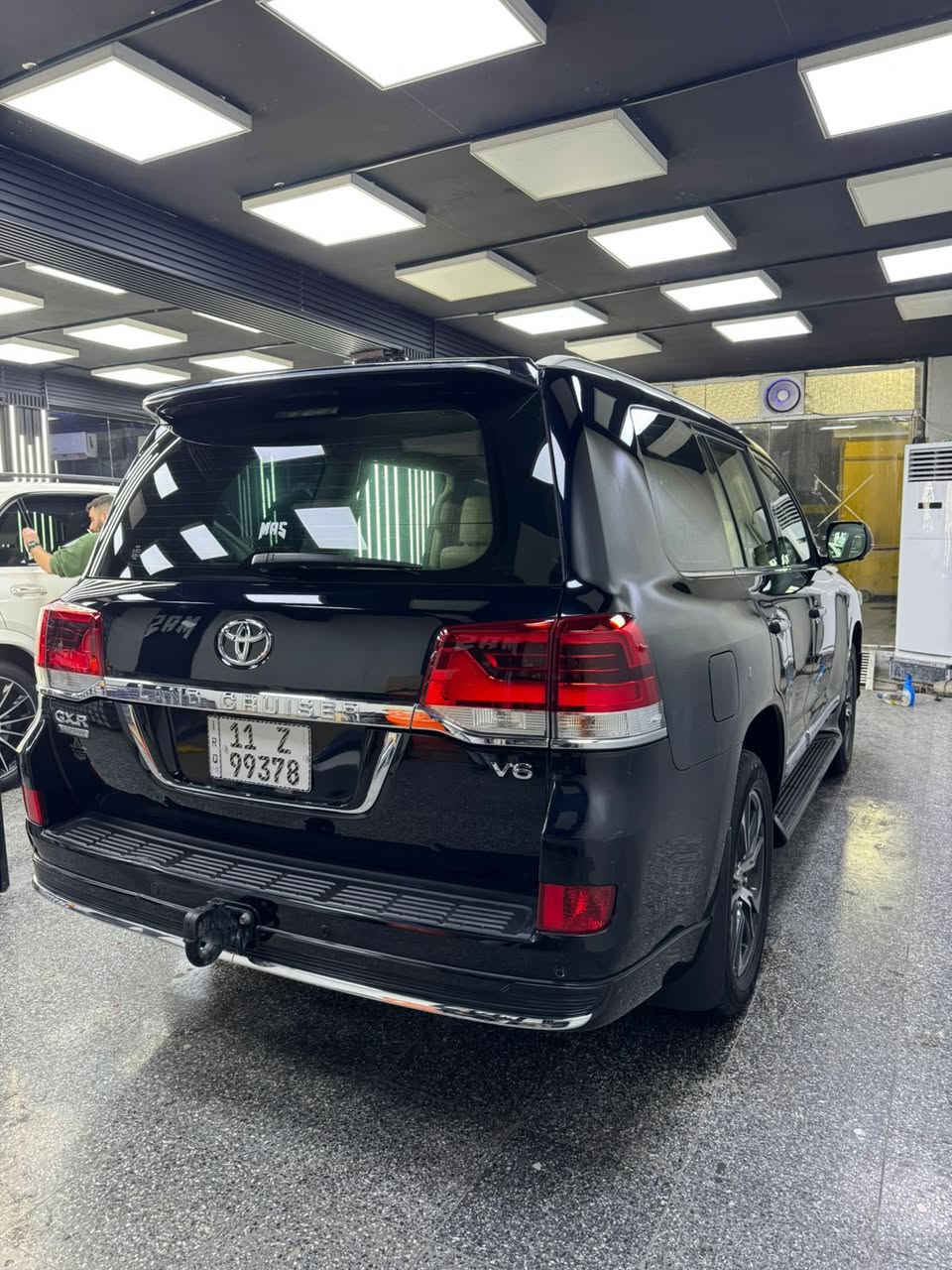 السلام عليكم 
‏

لاندكروز موديل 2020 بريم
 
فول مواصفات 1/1
 فتحة 
بصمة 
حساس خلفي وامامي 
ثلاجة 
كراسي كهرباء 
تشغيل عن بعد 
شاشات عرض  
دفع رباعي 
شاحن واير لس
كامرات 360 درجة 
مري شفط 
وباقي المواصفات معروفة
ماشية 85 الف

ملاحظة // السيارة كفالة عامة من جميع النواحي

استفسار📞 ***********

العنوان📍زيونة تقاطع ملعب الشعب خلف محطة وقود المثنى
