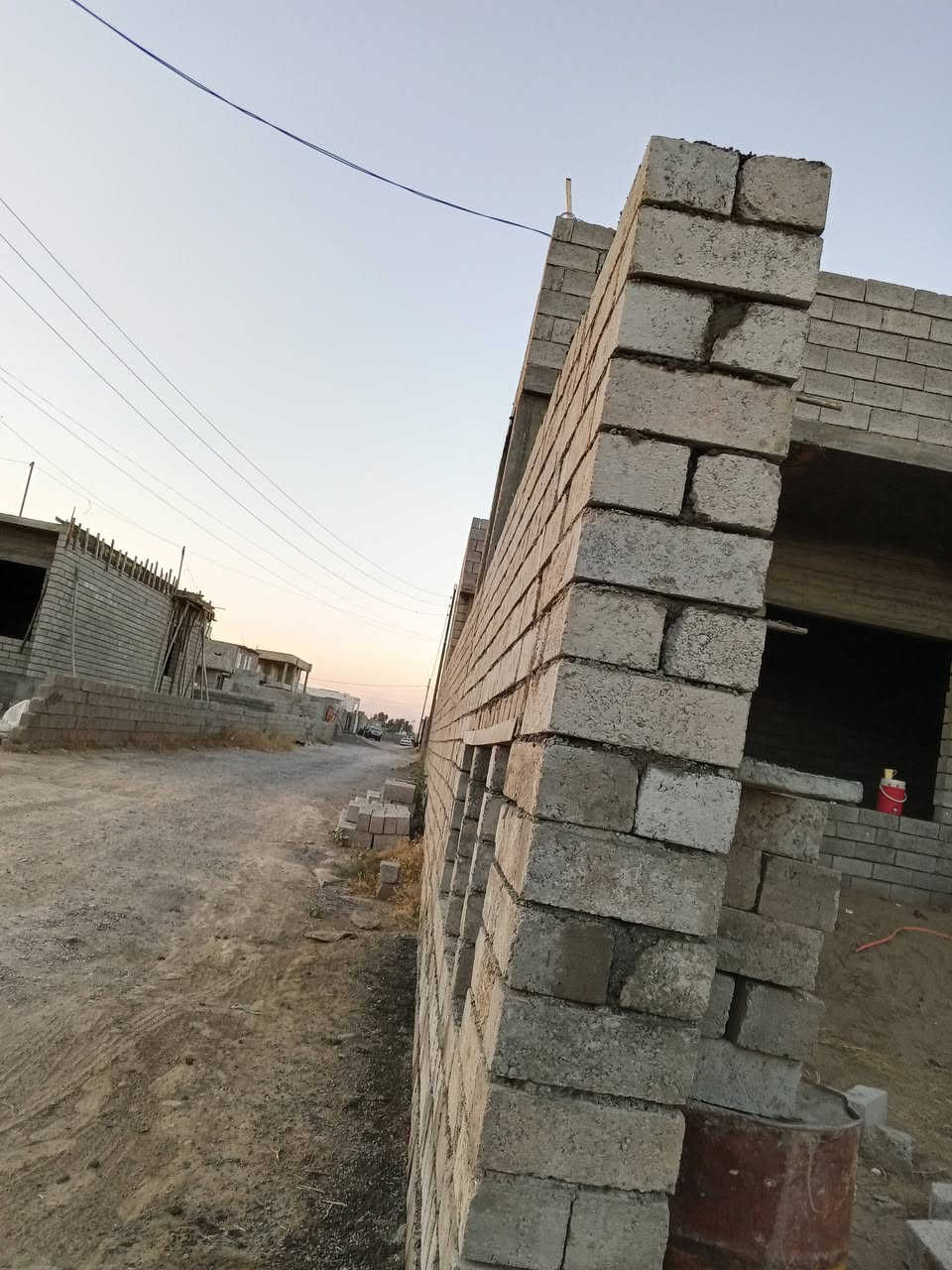 السلام عليكم ورحمة الله وبركاته كادر بناء متفرغ حاليا  +منهوله+تكعيبه ستاره+ممشه شغل درجة اولا  حفر قصاطل اتصل وتدلل ***********
