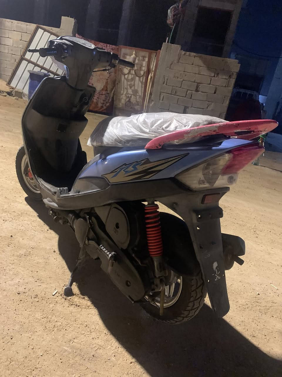 سلام عليكم دراجه لبيع بلاديه 49 دراجه خير من الله شوفت عينك مكينه خرسه شرط ما تنسمع شلعه معدل كلش حلوه دراجه قفال سكان شغال قفال صندوك شغال اشاير شغاله سكنات عينه لونين لايت زنون دراجه ختم واحد شرط تجي تحسبهن بيدك مكان بصره ابو الخصيب سعر دراجه قفل 650 ما احب لمداهر قفلها الي تعجبه هاذ رقمي ***********
