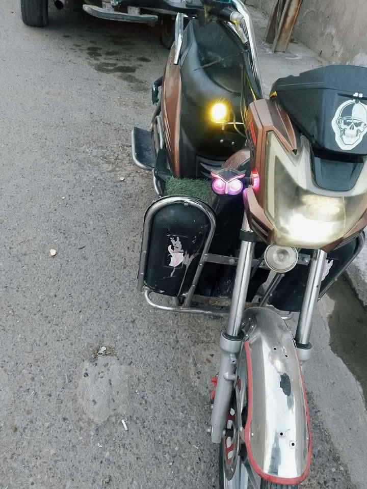 ماطور شحن للبيع
بدون بطاريات 
ماطور كشره نضيف 
ماطور كهربائيّاته شغاله
السعر 225 بي مجال 
الي يريده يتصل 
***********
