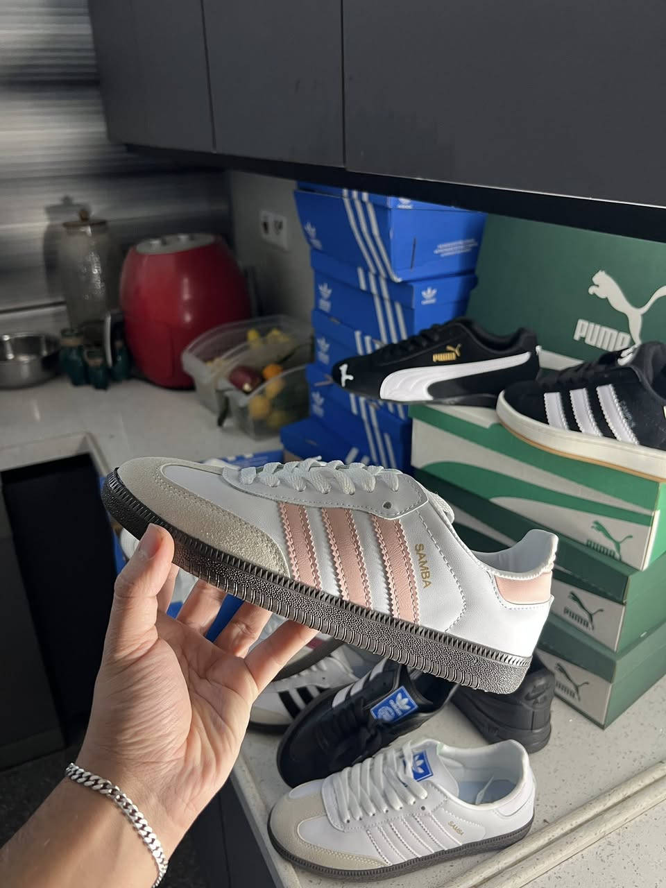 متوفر حذاء سامبا اصلي شرط الفحص 
تركي اصلي الكارتون ٨ قطع
٣٧ ٣٨ ٣٩ ٤٠


**إذا كنت صاحب هذا الإعلان وتريد حذفه لأي سبب، رجاءا أرسل رسالة إلى الدعم الفني**