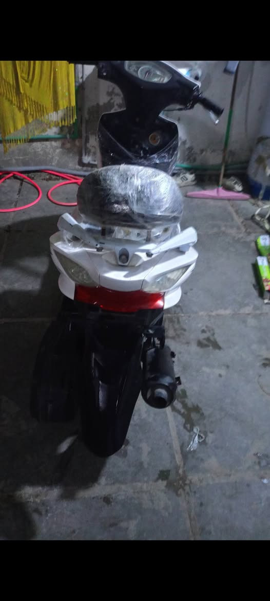 دراجه ادرس للبيع. دراجه جانت شغاله الله.  يشهد طفيته وسلف كام ميشتغل شاير قفل جنطه هورن عداد سرعه كله شغال الدراجه نضيفه مستعجل عله بيعته سعره 100وبيه مجال كوم حديد قبق لهندر مكسور مكاني.  بغداد لمدينه قطاع 79


**إذا كنت صاحب هذا الإعلان وتريد حذفه لأي سبب، رجاءا أرسل رسالة إلى الدعم الفني**