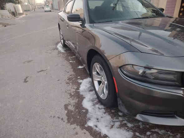 السلام عليكم
دوج تشارجر sxt 2023 بلاك توب
دخول جديد قبل سبوع ترقمت بغداد
من امريكا ماشية 28 حاليا 30
حادثهة جاملغ وبنيد مبدلات
مواصفات؛
كشنات حضن ووكهرباء
تشغيل عن بعد
بصمة ابواب وتشغيل
شاشة جبيرة
كامرة دوارة
وباقي المواصفات معروفة
مراوس بؤباما فقط مو للبيع
*********** واتساب
