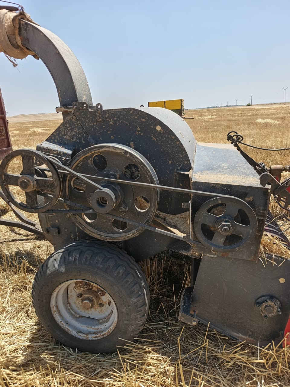 سلام وعليكم معمل تبن( كاروضه) موديل 2019 مع عربانه للبيع السعر 60 ديالى جنوب بلدروز والاتصال ع رقم ***********

