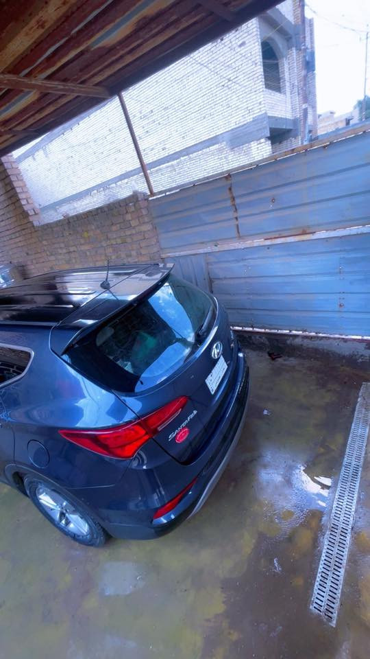 سلام عليكم سنتافيه2018 محرك 4سنندر 5راكب ما ماشيه هواي ***********رقمي
سعر 140بيه مجال
