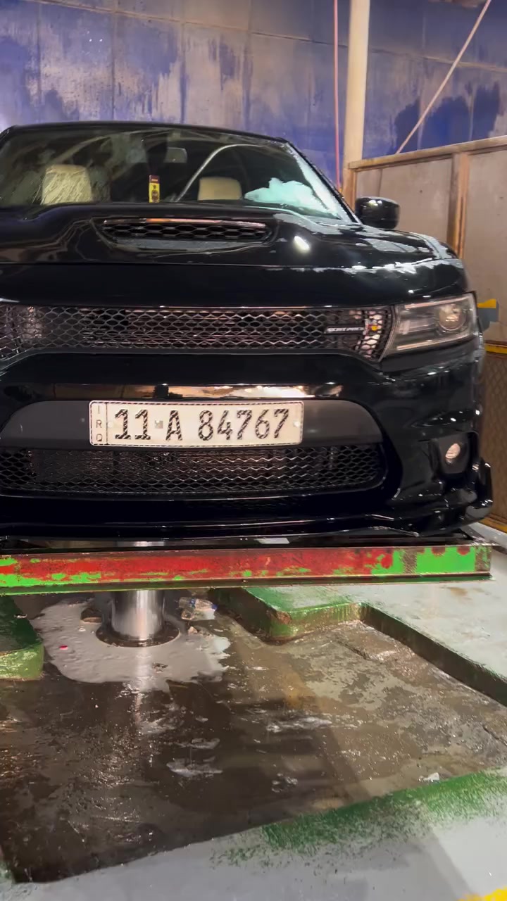 جارجر موديل ٢٠١٨ للبيع فقط بيها قطعتين بنيد وجاملغ امامي بدون داخل محدث بنيد والبنيد الاصلي داخل جلد لونين كشن تدفىه ويل نجمه وتخم تاير جديد محدث دعاميات موبار اصلي والبنيد مال هيلكات  موجود رقم بغداد هزه والرقم الجديد تحويل ثاني يوم السعر ١٦٠ المكان تكريت ***********
