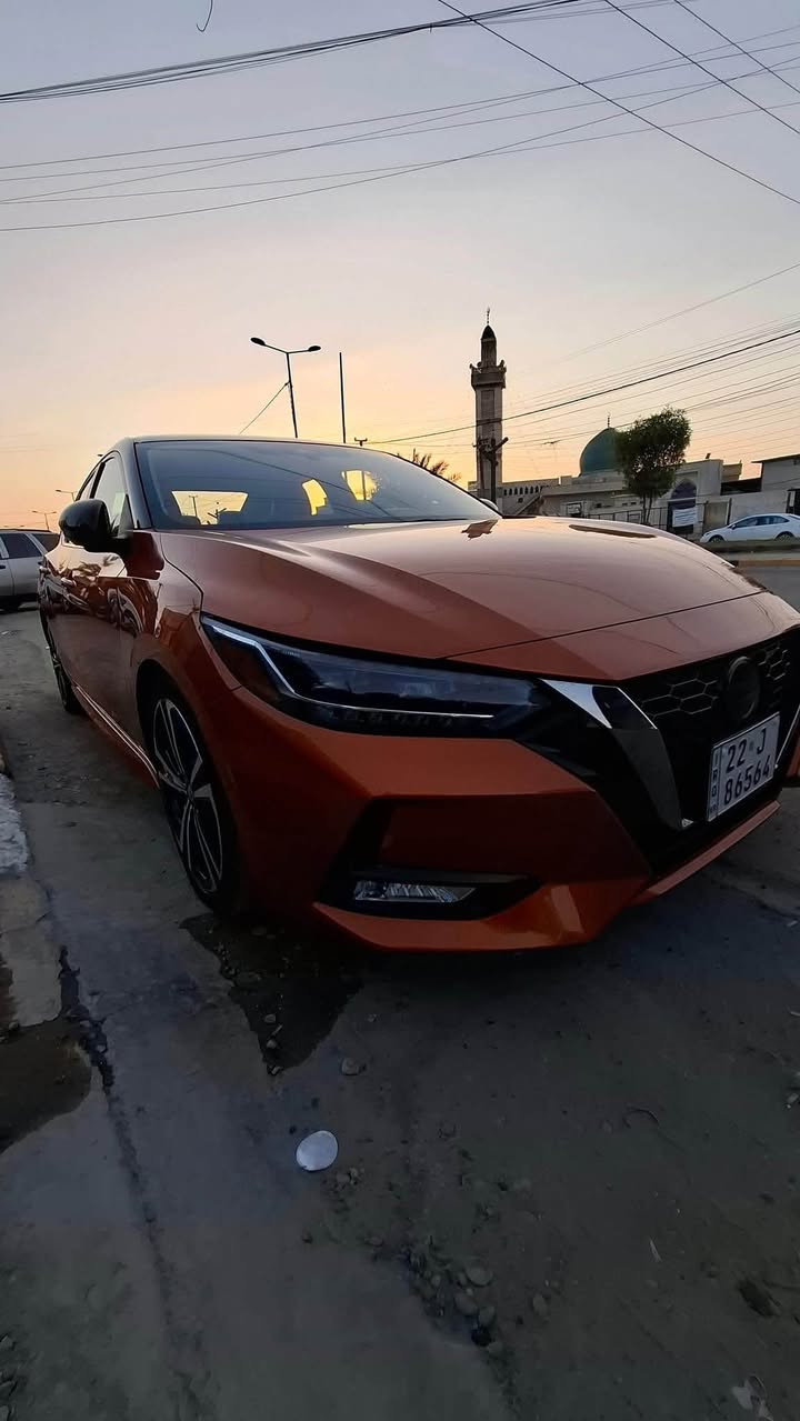 نيسان سينترا موديل 2023  ..
فئة ال SR
السيارة فول مواصفات :-
محرك 2000 DOHC 
عداد كيلومتر 19000(ميل) قابل للزياده 
بصمة + بصمة تشغيل 
تشغيل عن بعد 
سلايد 
مقاعد جلد + كهرباء + تدفئة 
4 كاميرات محيطية ( 360 ) درجة 
حساس خلفي أوتو بريك 
رادار أمامي + خلفي توقف ذاتي + مسار الشارع 
قيادة ذاتية 
لايتات + كشاف زينون بلادي ( عدسات ) 
تبريد لمس 
الأستيرن تدفئة 
كامل تحكمات 
GPS كار بلي + أندرويد 
سقف أسود بلادي 
أشاير بالمري 
وبقية المواصفات لفئتها ..
السيارة رقم أربيل الجديد بشرط التحويل ..
ضرر السيارة كما موضح بالصور .. بدون أيرباك ...الصبغ فقط الدعاميه..وتعديل pdr في قبغ الجنطه
السيارة شبه كلين ..
الرقم ***********
