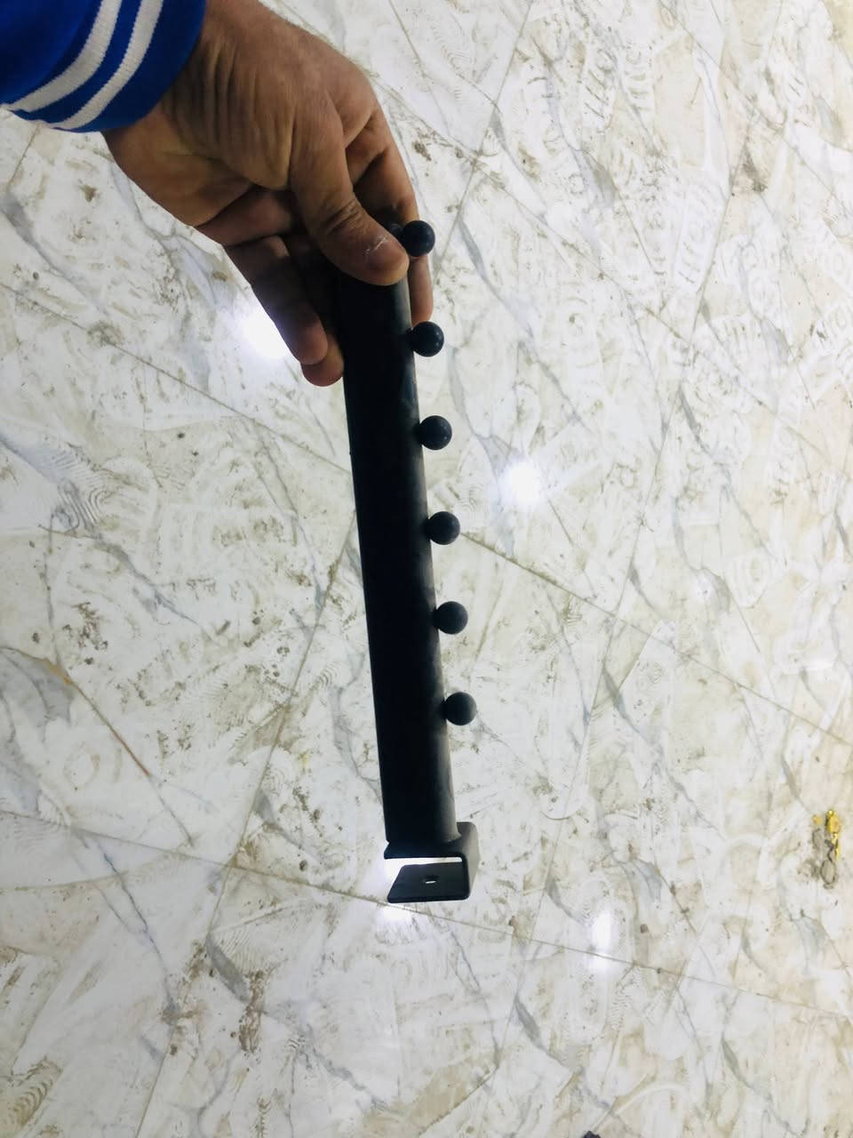 تعلاكه ملابس/ عدد ٤٤ / سعر القطعه 250
هوك شبكه /عدد ١٠ / سعر القطعه 500 
ستاند جام /عدد ١٦ / سعر القطعه 1500 
هوك ملابس/عدد ٢٢/ سعر القطعه 1000
ستاند حذاء /عدد ٤٨ / سعر القطعه 1000
والسجج كاملات وموحودات كلهن

ملاحظه ابيع شلع لتخابرني اذا تريد نص الغراض

مكاني  حله قرب جامعه بابل  / للاستفسار 

***********
