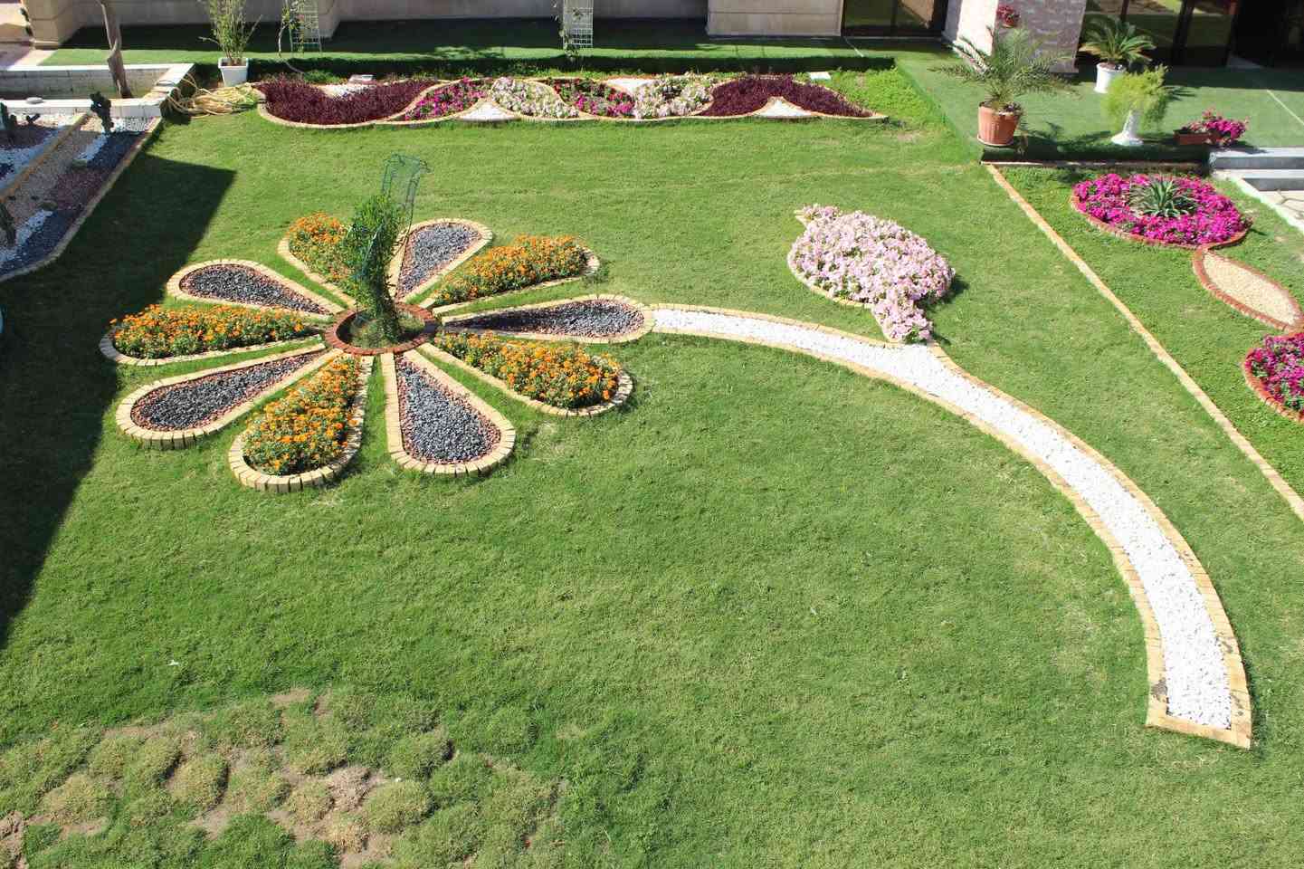 🍃مستـعدون🍂 عمل كافه ديكورات حديقه ، لـترتيب🐦 الحدائق المنزلية 🏝️🏘️ومنظومة المرشات والتقطير
وزراعة النباتات، 🌾🌴🌱والازهار، 🌼🌺🌻وقص الثيل.
أعمالنا مستمرة دائماً ونسعى لإرضائكم ❤❤🌲🌲 
عالم الحدائق تصميم وترتيب الحدائق  .
مستعدون تقليم. وترتيب الاشجار. 
بطرق جديده وحديثه وتزويد الثيل بالأسمده المفيدة 
وعلاج لأشجار مريضه وبأاسعار مناسبه.
الاتصال او الاستفسار ...وتساب
***********
