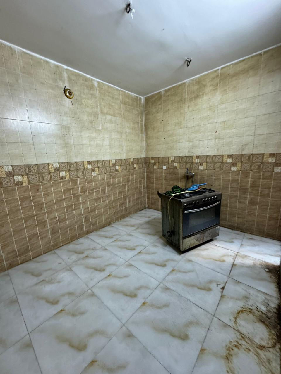 للايجار في السيديه
دار سكني مساحه 50 متر 

يتكون من صاله مطبخ خدمات 

غرفتين نوم سعره 750 موقع ضهر النخل 

للاسـتفسـار الاتـصال علـى الارقـام التـاليه  او زيـاره مكـتب عبدالله الرفيـعي السيـديه_شارع الضـباط_ مقابل مجـمع لحـوم جويـلي 
***********
مكتب عبدالله الرفيعي
مؤمن الوليد للاستثمار العقاري
‏‭0770 010 5930‬
━━━━━━━━━━━━━━━
#بيت #عقارات #منزل #بيع #وساطة_عقارية
#شركة #سيدية #بغداد #عراق
#عقارات_السيدية
#عقارات_الكرخ #ايجار_تجاري
#بنايات_سكنية
#عقارات_القادسية #عقارات_اليرموك #عقارات_المنصور
#عقارات_الحارثية #عقارات_الكاظمية #عقارات_الاعظمية
#عقارات_العطيفية #عقارات_حي_الجامعة
