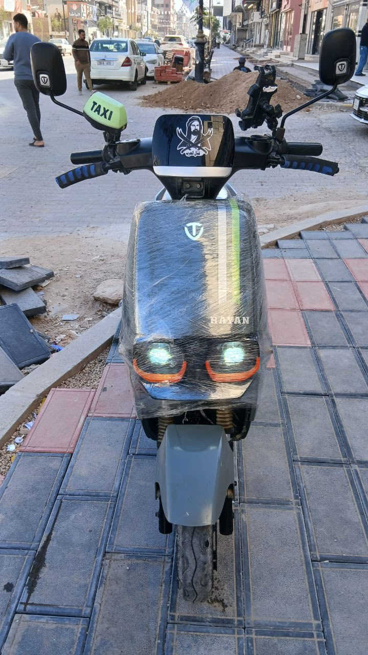 سلام عليكم دراجه شحن البيع دراجه بعدهي شركه بطاريات جدد تعال وفحص المواصفات خير من الله حته البلوتوث بيهه مثبت سرعه وبك ترجع  كلشي بل دراجه شغال  شركه الريان غنيه عن التعريف سعر 700 فقل المكان نجف شارع الروان الرقم *********** وتساب فقط
