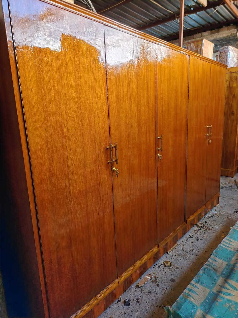 قنصور 5بواب شرط النضفاه السعر 250 الرقم ***********
