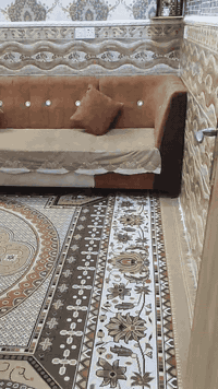 تخم ديوان للبيع ١٠ متر السعر ٤٠٠ وبيه مجال العنوان ميسان حي غدير مبايل ***********
