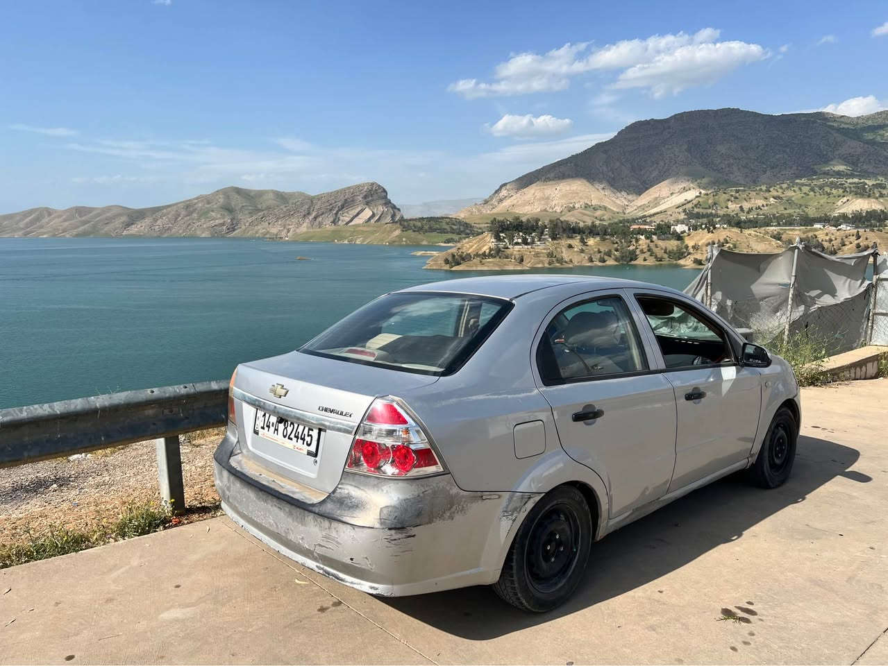 🚗 للبيع أو المراوس – شيفروليه أفيو 2010 وارد خليجي

المحرك: 1.6L خليجي "مسكّر" بحالة ممتازة مبدلة جديد قبل 6 اشهر تقريباً واستخدمله زيت AMSOIL 10W-30

الحالة: السيارة مكفولة بالكامل، فقط الجاملغ الأمامي جهة السائق مصلح (دايره مصلح بمكانه)

المواصفات:
✅ زجاج كهرباء كامل (4 جامات)
✅ مرايا جانبية كهربائية مع تحكم
✅ جنطة كهربائية + سنتر لوك
✅ ريموت كونترول (فتح/قفل/فتح الجنطة)
✅ تبريد/تدفئة شغّال 100%
✅ كهربائيات بلادية وكاملة
شاشة اندرويد اوتو وابل كار بلي + كاميرا خلفية عين السمكة
لايتات عدسات LED
دعامية وبروجكترات ولايتات ودرع وطبربازات ادامة كاملة كلها جديدة
حدادية كلها نفض هستوني مبدلها من الدعامية للدعامية.
الصيانة:
🔧 كلشي شغال بيها بدون نقص
🔧 صيانة دورية كاملة + تبديل جميع الزيوت مؤخراً

📍 موقع السيارة: النجف
📑 رقم بصرة دولي جديد باسمي (يتداور بكل المحافظات)

يرادلها بس صبغ للدعامية الخلفية لونها جارد فقط 
حدادية قبل اسبوعين بدلتها نفضتها كلها والمحرك اشتريته جديد لوك موجودة بالصور بطن المحرك وكل المنتجات والزيوت الي استخدمها اصلية زيت المحرك اصلي تبديلته ب60 الف

مسويلها ادامة كاملة وشاملة مبيها أي نقص لأن قبل اسبوعين رحت بيها من النجف لسليمانية بقيت اسبوع افتر بيها هناك.

📞 للاستفسار: *********** النجف, العراق
