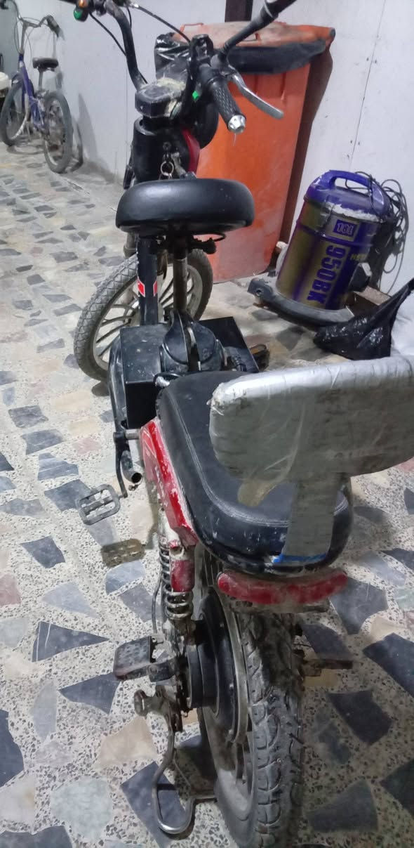 دراجه شحن للبيع مابيها نقص 
ملف 800
سعرها 200 وبيها مجال
الرقم/***********
