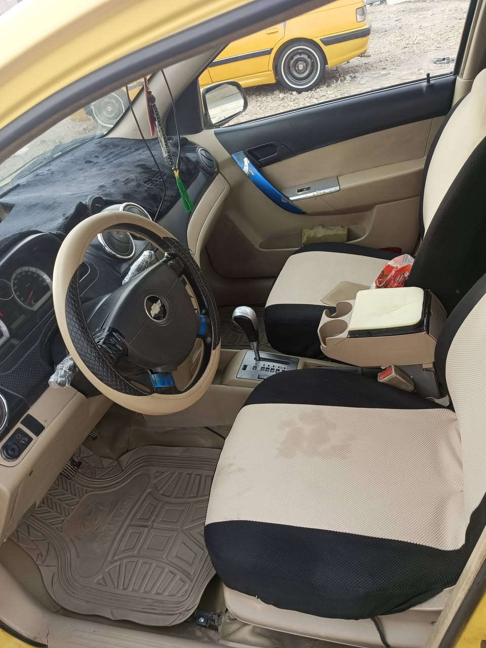 افيو موديل 11جاهزه من كلشي مكينه وكير حداديه وتبريد وتخم تاير مكان سياره سماوه ***********
