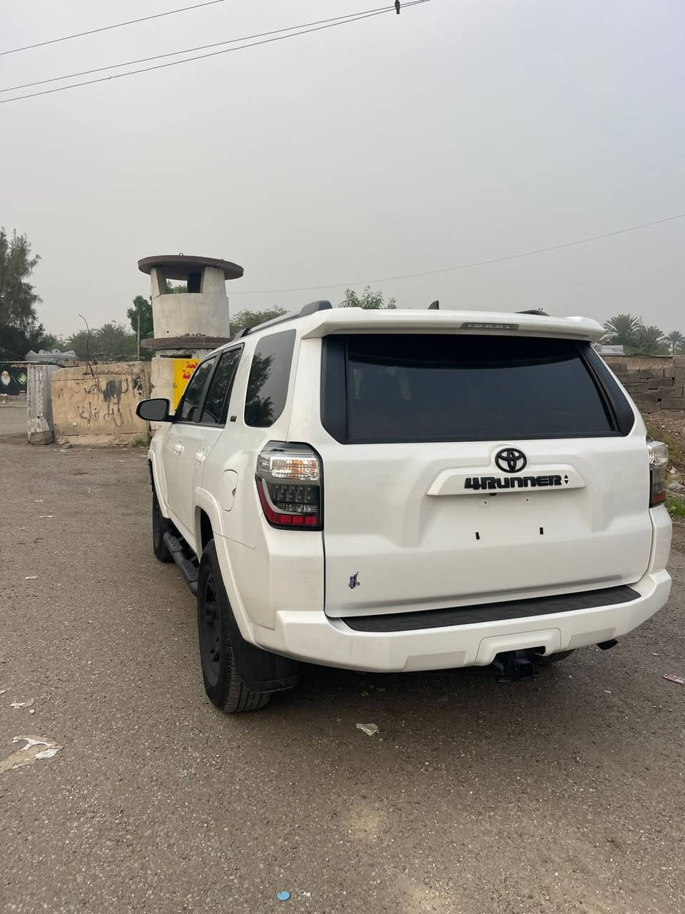 السلام عليكم 
تيوتا فوررنر 2024 دخول جديد 
بدون رقم  ماشية 12 الف 
صور الحادث موجودة صبغ فقط جاملغ  
~ محرك 6 سلندر  
~بصمات عدد (2) 
~تو ويل (2*4) 
~ شاشة كبير
~كشنات جلد لون بيجي 
~ كشنات كهرباء تدفئة 
~ كاميرة خلفية 
~ رادار أمامي و جانبية 
~ لايتات  لد اصلي  
~تحديد سرعة 
~ حجم تايرات 17
~ خمسة راكب 
السعر 295 وبيهة مجال بسيط 
***********
