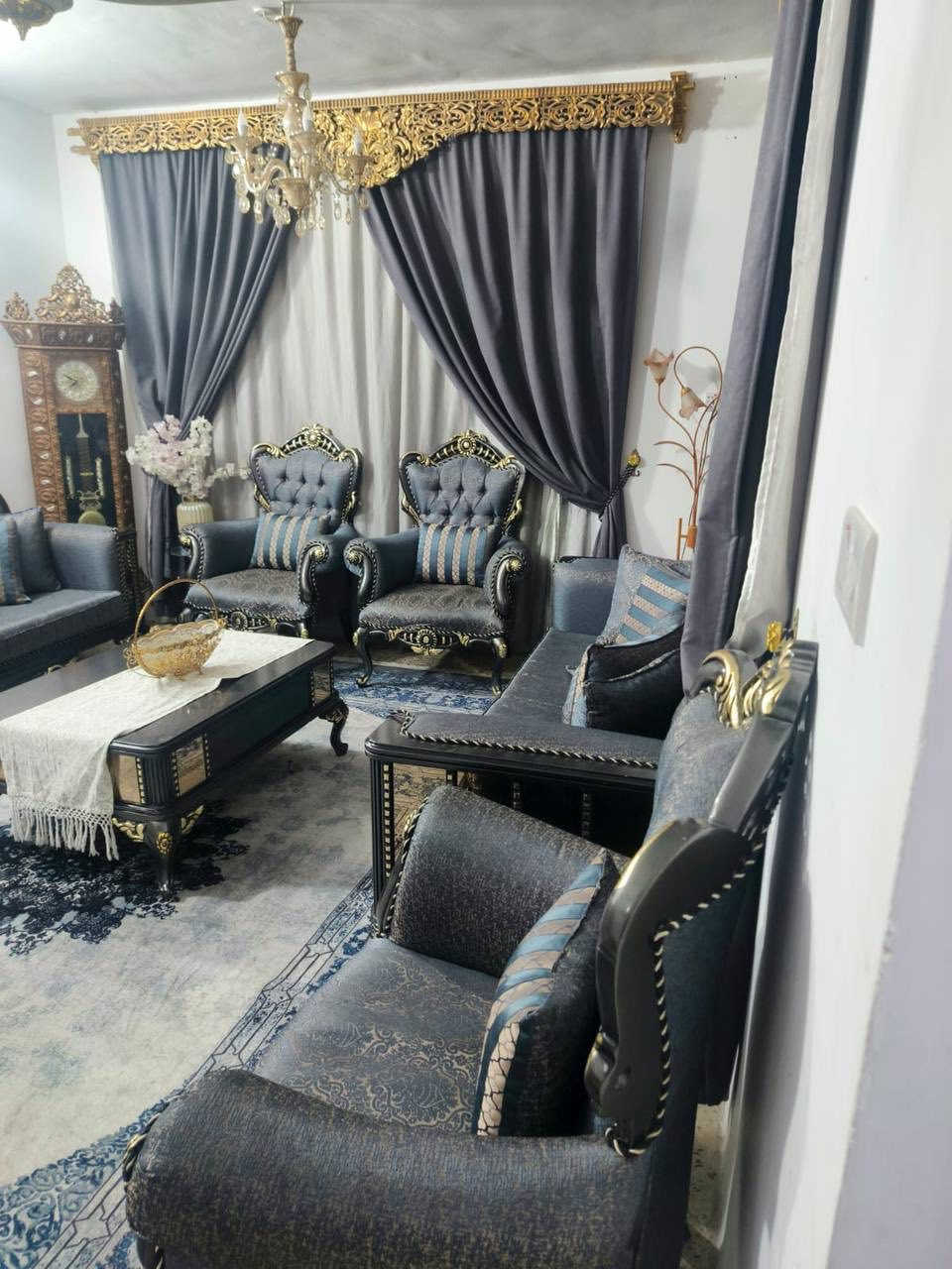 مكتب الزبيدي للعقار🏠🏠
للبيع بيت 🏠👇🏼

نظيف وبسعر مناسب جدا 

العنوان حي القاهرة بظهر تانكي المي ناجي عواد 📍

مساحة ١٠٠ واجهة ٦ وربع ونزال ١٦
بناء تسعينات مسلح ونظيف كلش 
يحتوي الطابق الأرضي على طرمة وحديقة صغيرة وصالة ومطبخ وخدمات وغرفة نوم 
والطابق الثاني بيتونة + خدمات + غرفتين نوم سندويج والثالث سطح كبير
سعر البيت بسعر قطعة ارض
للاستفسار اكثر يرجى مراجعة مكتب الزبيدي 🏗️
للعقار او الاتصال 

على: ***********☎️
