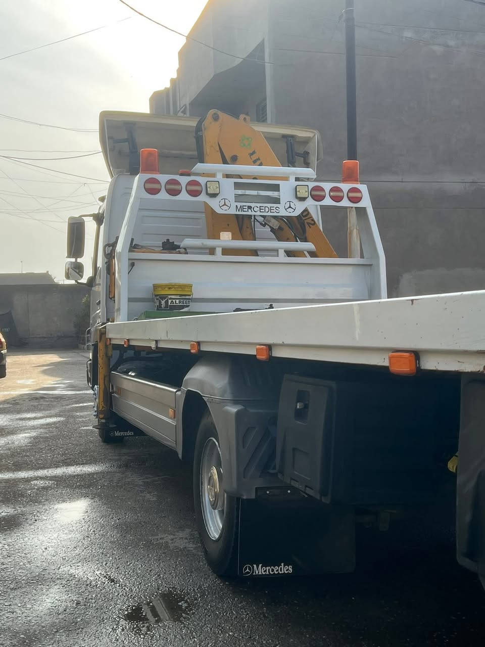 كرين اتيكو للبيع موديل 2011سياره 6برغي 4سلندر كرين 4600/2سلايت بدي نزال رقم سليمانيه سعر325ورقه العنوان بغداد رقم الهاتف ***********/***********
