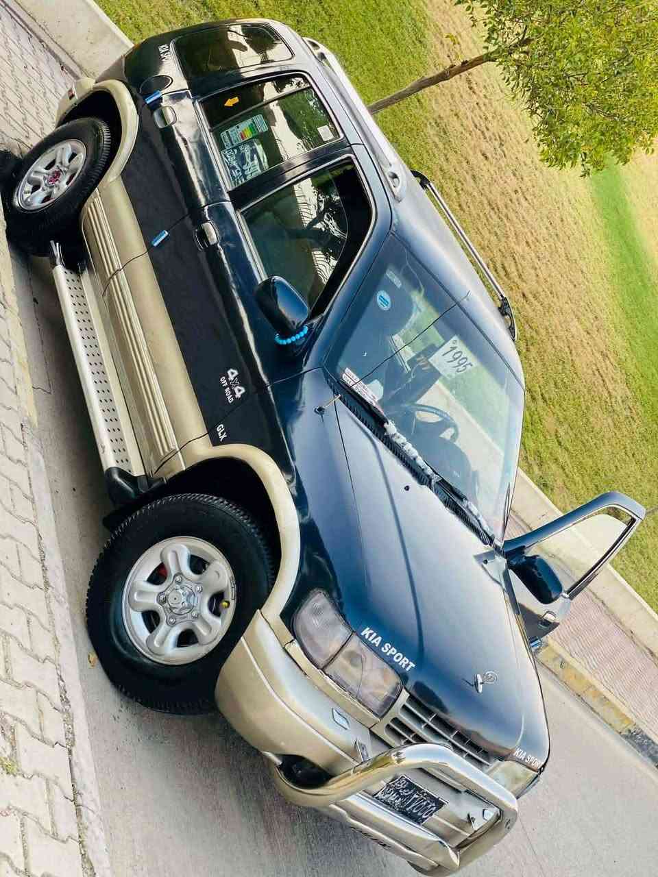 سەرتابەناوی خوای گەورە کیا سپۆرتاج مۆدیل1994  ئاڕم پلاستیک سلیمانی دەعمولیدراوی هیچ نیە چرکەی تیانیە چوارتایەوویلی لۆکی لەژیرە دایە زۆر مەزبووتە گێڕ تۆماتیکە  گێڕومەکینەی بەشەرت  سەیارەکە زۆر پاکە ماڵی دۆستە   سەقفوشانی بۆیاخ نیە  تەبریدی ئیش دەکات    کامل کارەبای مەزبووتە سەیارەکە زۆرجوانو پاکە   تێبینی  هی خۆم نیە تەلەفون بۆ ئەوژمارە بکە شوین سەیدسادق ژم***********
