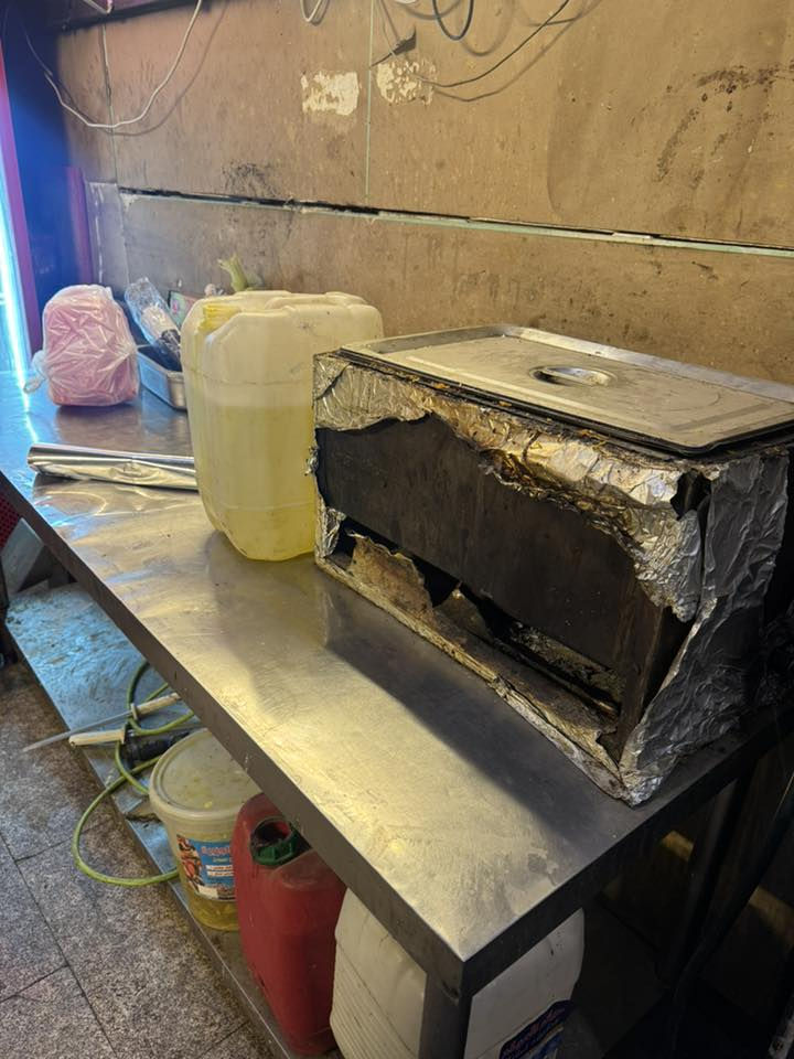 ‏السلام عليكم ورحمة الله وبركاته
‏أغراض مطعم للبيع درجة أولى العنوان البلديات
‏للاستفسار مراسلة الصفحة أو الاتصال
‏***********
