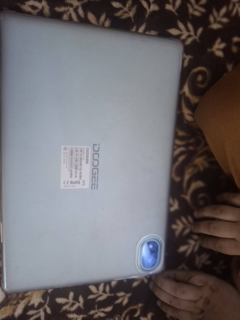 تاب للبيع ذاكره ١٢٨  مستعمل قليل جدا مع ملحقاته السعر ١٠٠ الف
كركوك دوميز  ***********
