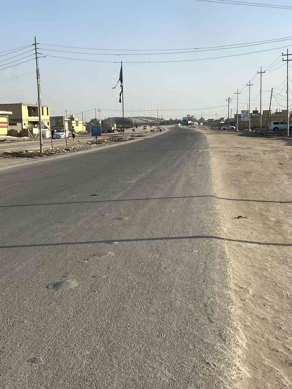 من رخصت جميع يوجد لدينه بيت مساحه 200متر وجه 12نزاه17 بيت متكون من غرفتين و صاله و ديوانيه ومطبخ حار و بارد صحيات داخليه و خارجيه بيت كله درجه أوله علمن بيت زراعي و ليس طابو مشمول قرار رئيس وزراء 320 موقع بيت خلف جامعت ذي قار شارع حولي شارع مدرسه الكسائي فضلن و ليس امرن حاب  يعرف سعر بيت يتصل علا هاذه رقم ***********
