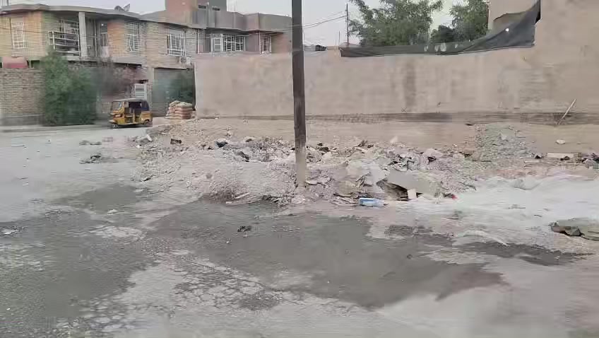 السلام عليكم زبائننا الكرام
دار سكني للبيع طابو صرف طابق ونص مساحة 150م وجه 6م ونزال 25 بناء حديث 2023 درجة اولى 
يتكون من استقبال/مطبخ/صالة/غرفة نوم/حمامات داخلية وخارجية
الطابق الثاني يتكون من غرفة سويت وصالة
عنوان البيت الحصوة حي الحسين قرب مكتب سلام الشمري

بناء طابوق وما مطلوب اسكان 
كمل المقطع للاخير وتحصل على كل التفاصيل الدقيقة
للاستفسار يرجى مراسلة الصفحة 
او الاتصال
***********
