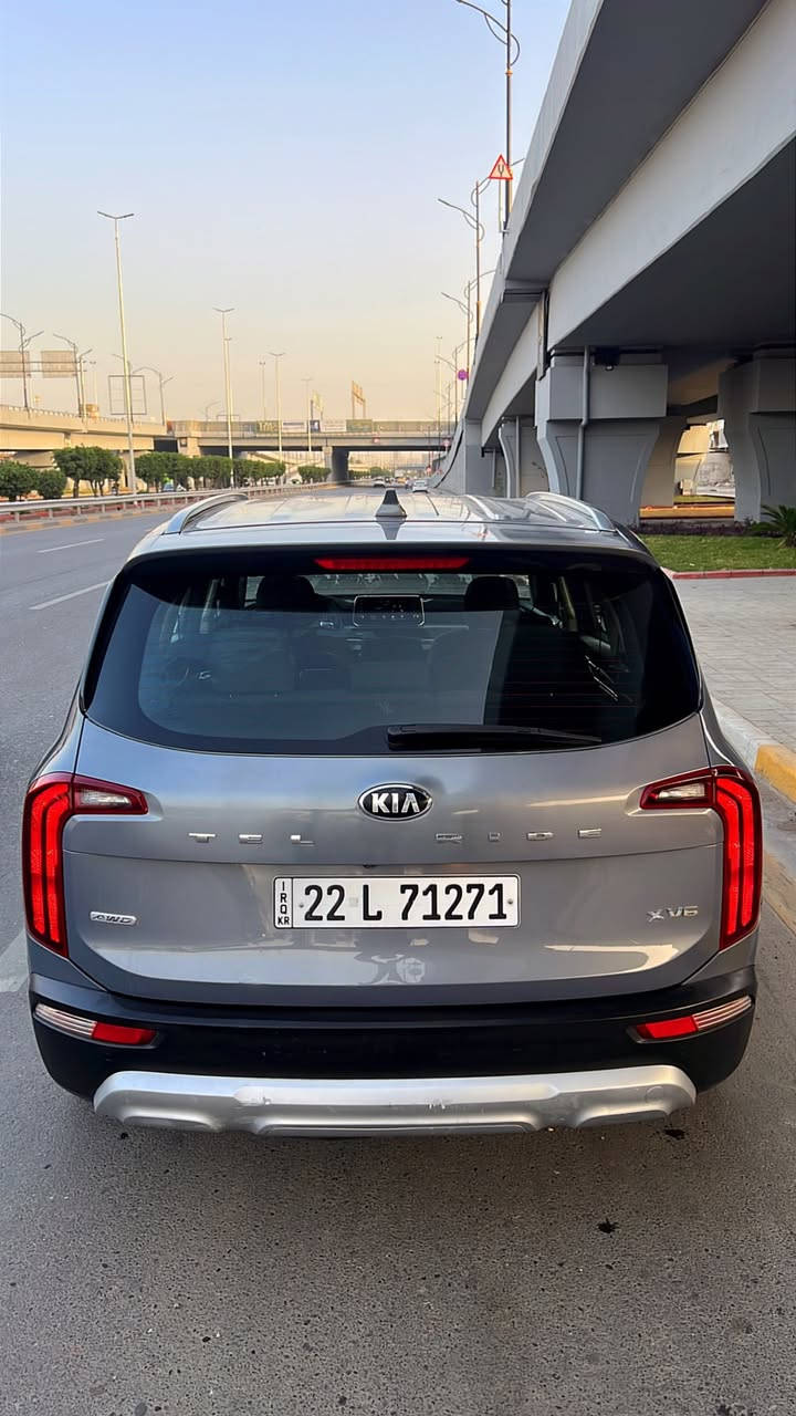 السلام عليكم ورمضان كريم يارب علينا وعليكم 

تولورايد خليجي مكفول للبيع موديل ٢٠ فول عدى فتحه محرك ٦. حجم ٣٨٠٠ 
و٧ راكب
مري شفط 
اشارير بالمري
بصمه ابواب وتشغيل 
رادار فول 
سماعات ودمام بوس
تحكم قياده الي كامل
تبريد ثلاثه قطع منفصل تحكم شاشه خلفي 
كفاله سياره من حادث والصبغ 
ومحرك وكير مكفول
ماشيه ٧٠ الف ميل او ١٢٠ الف كيلو
مابيها نقص برغي  تبريد ثلج 
السعر ٢٣٥ ماكو خليجي بهل سعر مكفول 
بيها ربع دعاميه فقط بدون داخل 
العنوان بغداد شاارع مطار المثنى 
قرب جسر ١٤ رمضان 
للاستفسار 
وتساب ***********
اتصال ***********
