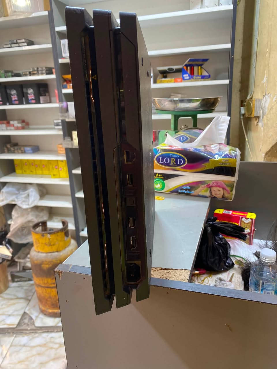 لي فور بروو مهكر يحتوي على اكثر من ١٠ العاب او وية يو بي اس ١٥٠٠ وجوستكات عدلل ٥السعر ٤٥٠ اي استفسار خاص او الاتصال على رقم ***********
