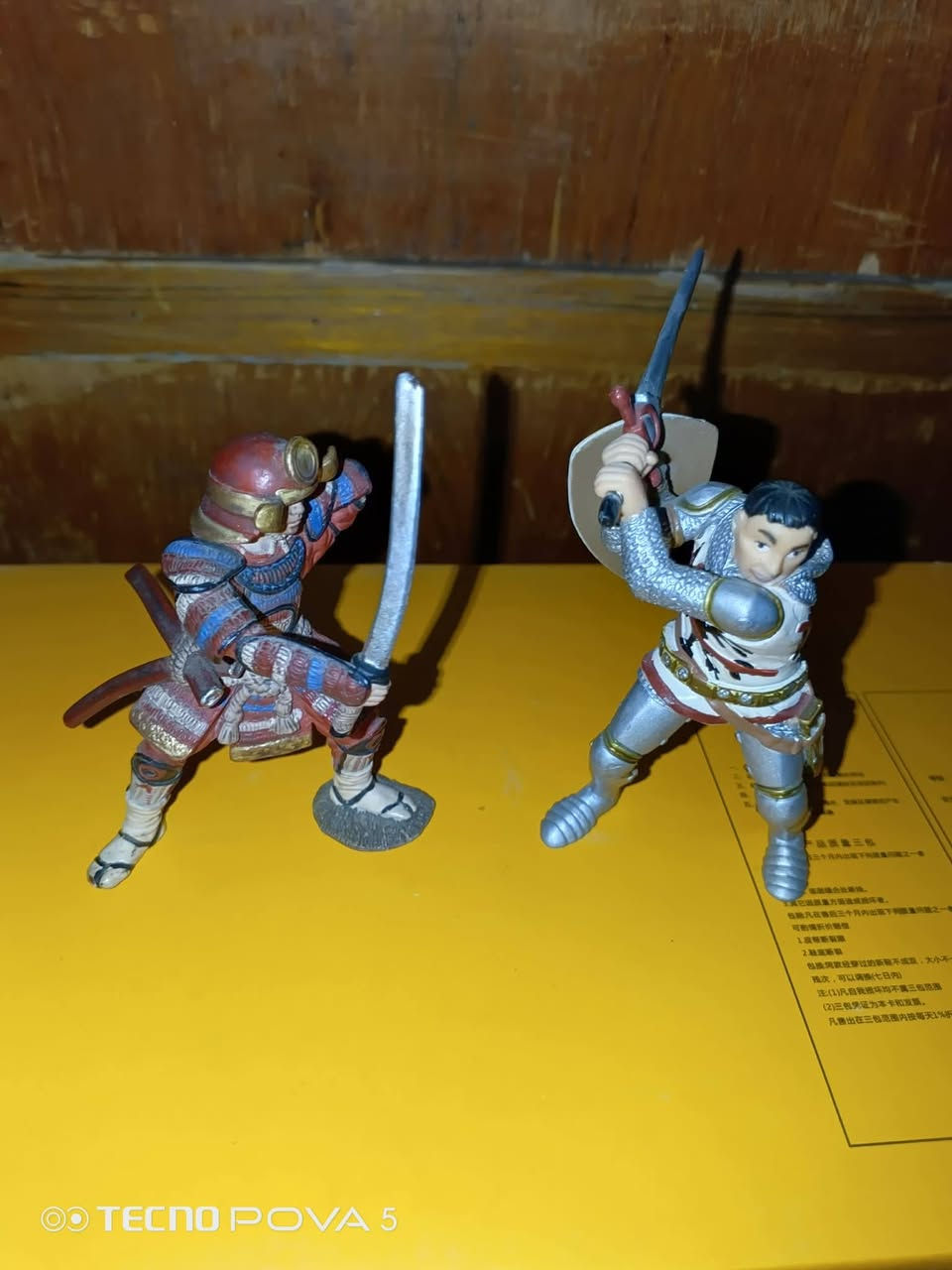 مجموعة فرسان وحيوانات من إنتاج شركه شلايش تقريبا 180 قطعه البيع للمجموعه كامله القطعه ٤.٥


**إذا كنت صاحب هذا الإعلان وتريد حذفه لأي سبب، رجاءا أرسل رسالة إلى الدعم الفني**