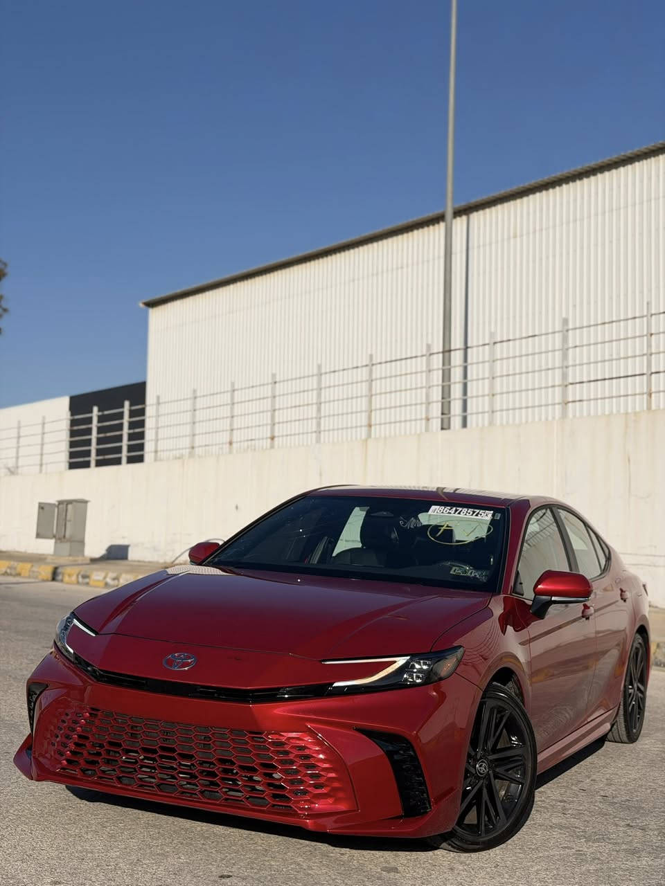 حياكم الله 
كامري موديل 2025 
مواصفات xse 
حادث سياره كما موضح بالصور جاملغ وباب مبدلات نفس لون 
ايرباك برده فقط
عداد المسافة 10068 mi
سياره جاهزه للشحن تريد اربيل او بغداد 
السعر 22,500$ مطروح في الحره 
للاستفسار ***********
*********** واتساب
