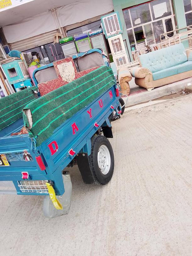 يا الله ستوته دايوان نضيفه وحله من صوره بعد مثل ماموضح موديل 18 مكان واسط العزيزيه سعر 1700وبيه مجال شراي تصل ***********
