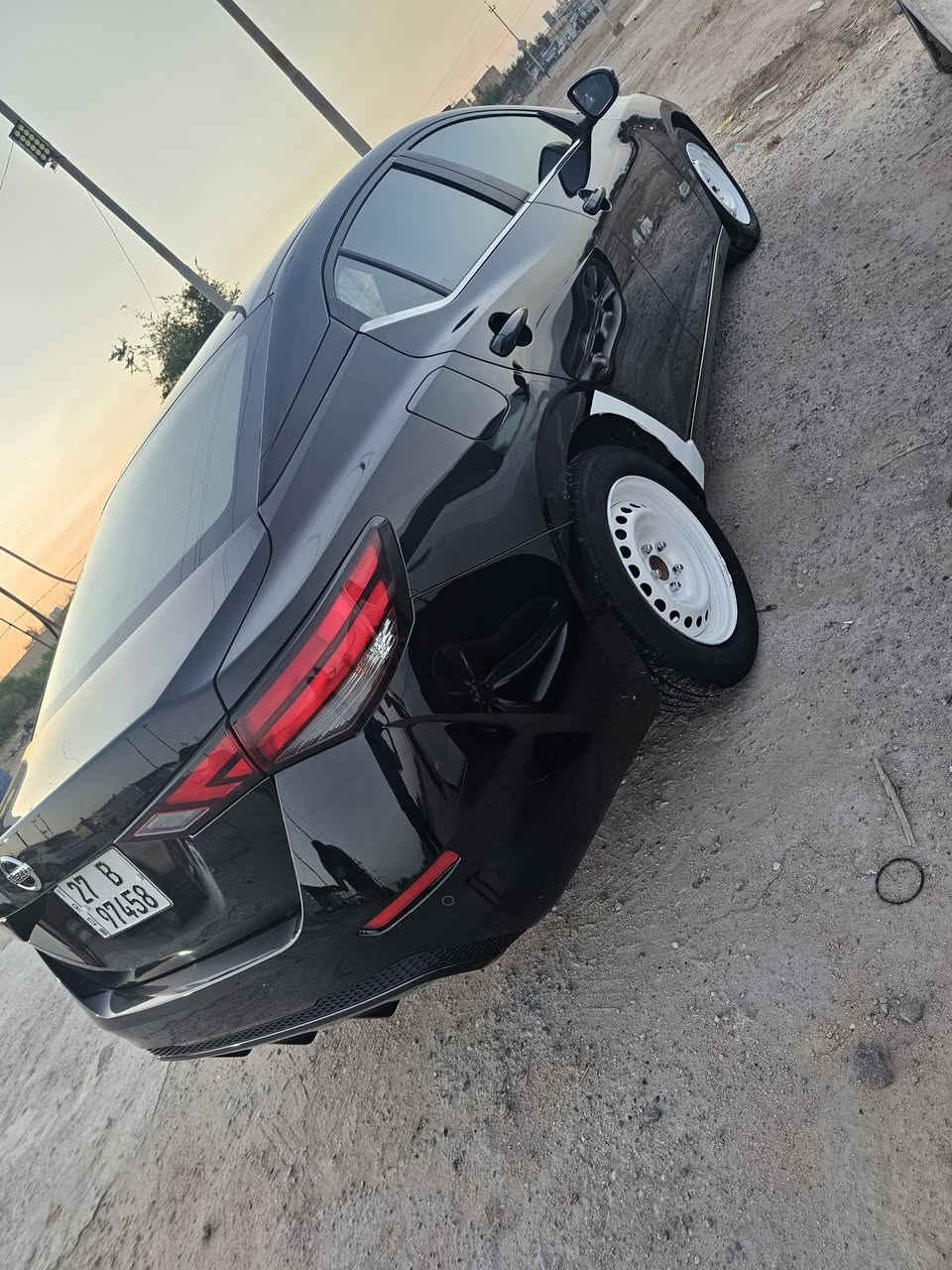السلام عليكم 
بيع مستعجل السعر 125
سنترا مديل 2023 سياره اخت زيرو ماشيه 35 رقم ذي قار معوقين  وكاله عامه بسمك 
سياره كفاله عامه ما عده خشم بنيد ضربه واردها 
فول مواصفات ما عدا فتحه 
مكينه وكير كفاله 2000 ادامه كامله 
كامره 
حساسات خلفيه 
رادار امامي 
رادار جانبي 
بصمه تشغيل 
تحكمات مري 
تحكمات ستيرن 
مثبت سرعه 
تحديد مسار 
هواي مواصفات بيها 
مكان السياره البصره الزبير 
وتساب موجود ***********
