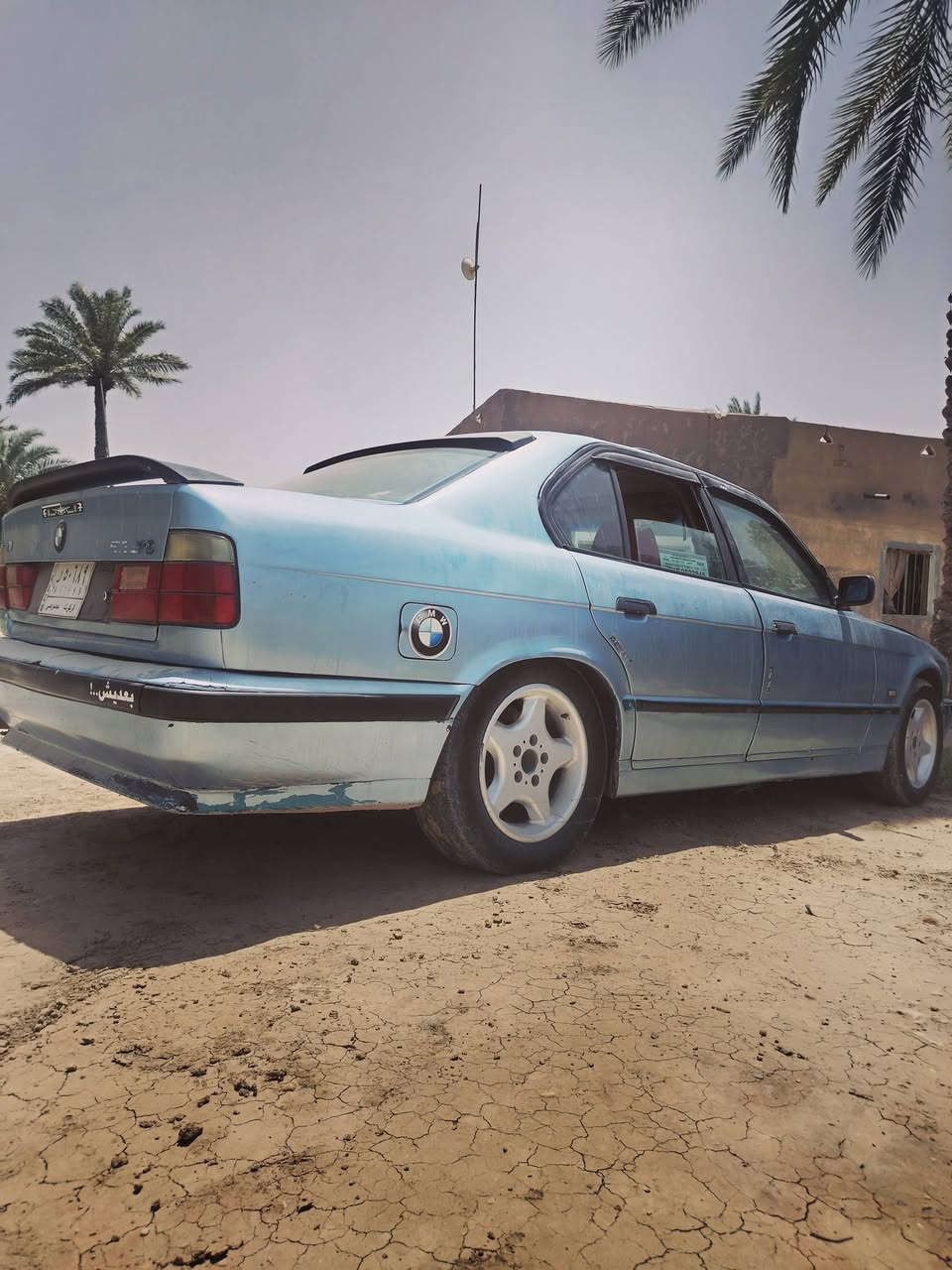 السلام عليكم بي م 1989حجم 520مفتوح  رقم كركوك بسم واحد من كركوك كير عادي مكفول  سياره كامله كهربايتت  سياره سنويه نافذه من 2023 مكاني بابل  مسيب   25وبيه مجال قليل حك جيه مو شراي لا تتصل ***********
