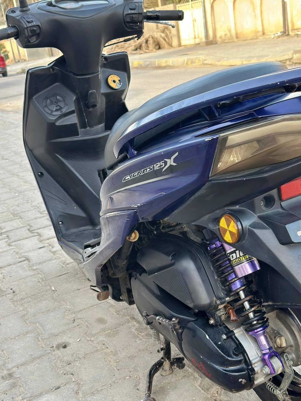 دراجه سكنس 140 دراجه خير من الله صارله 8 أشهر نازله من المعرض كهربائيات كله شغاله سلف هندر لايت اشاير عداد سرعه عداد بانزين السعر 900 وبيه مجال اي استفسار الاتصال على الرقم *********** مكاني كربلاء حي المعلمين
