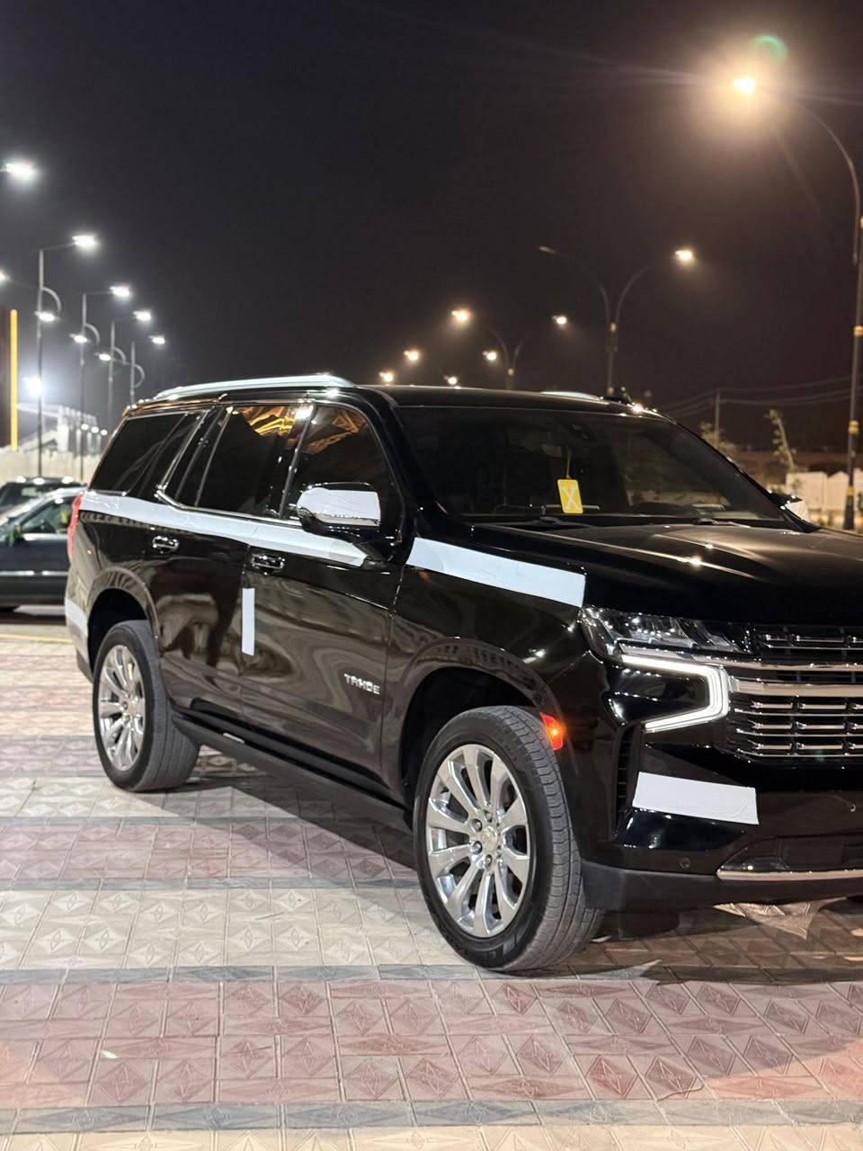 ت
تاهو بريمير فول معروفه مواصفات البريمير  2021 امريكي حادثها فقط دعاميه اماميه مكسوره 
بنراما 
دوسه كهربائية نشره 
شاشات خلفيه 
توقف ذاتي
هواي بيها مواصفات 
معروضه ب 460 ( السياره كتاب ضباط) 
 مكان السياره ناصريه 
ممتواجد ع فيس تصل او واتساب 
***********
