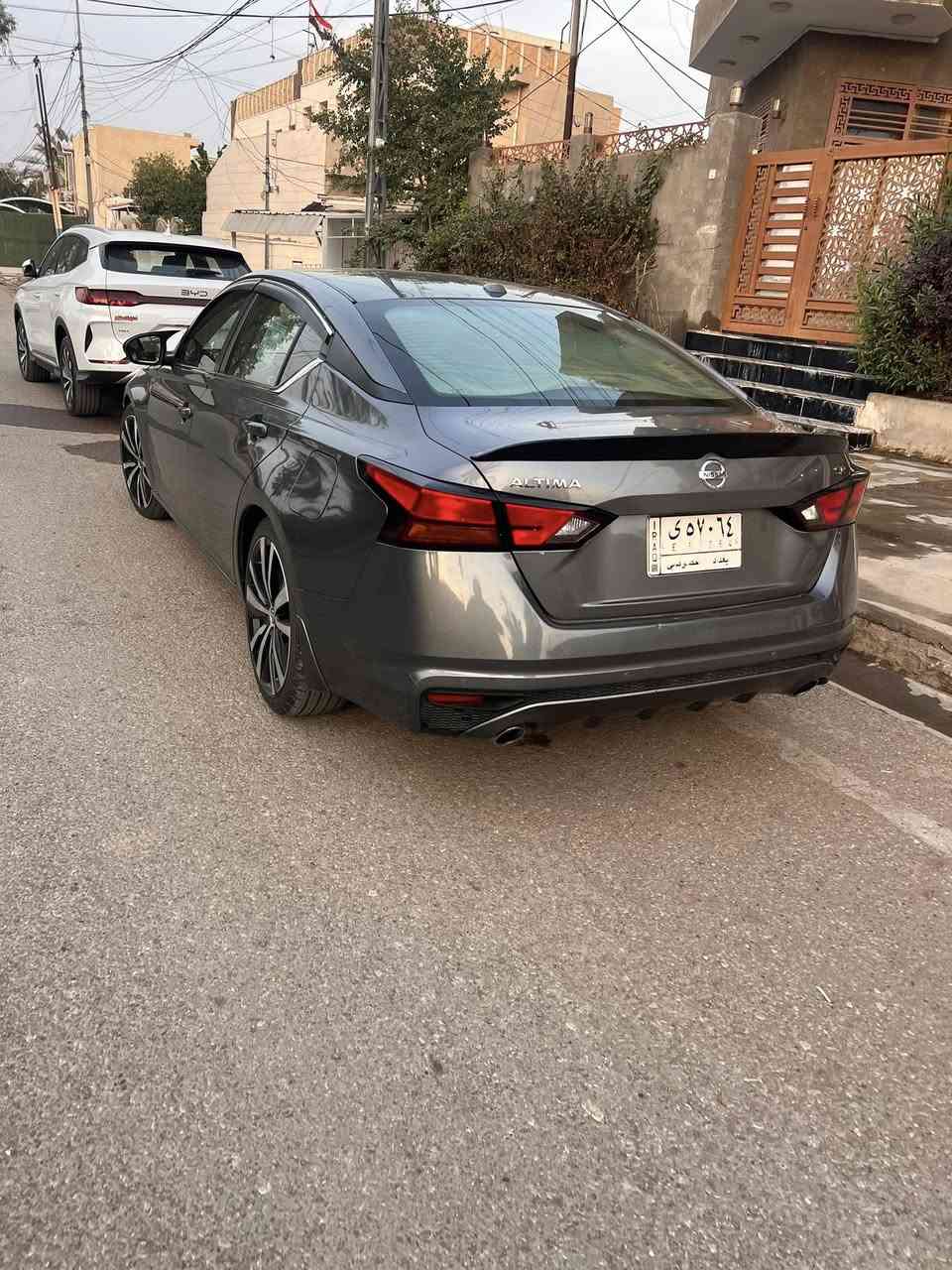 ***********
نيسان التيما 2022  وارد امريكي ضرر #@@@## واضح بل منشور تبديل   بنيد  وجاملغ  بدون دواخل لغد شاصي بدنه براكيت راديترات كله بلادي وضع شركه.فقط هذا الحادث باقي السياره مكفوله من الصبغ والتبديل والبارد نصبه احله من الصور .
محرك كير (دهن جديد مبدل )صدر تبريد كهربائيات كله بلادي اي عطل ماكو واي نقص ماكو بل سياره 
(( ابيع على الفحص وين تحب افحص 👍))
مرقمه بغداد تحويل موجود وبنفس ليوم .
محرك 2500
بصمه تشغيل وابواب وجنطه
تشغيل عن بعد ⚡️
رادار امامي (تحديد مسار .توقف داتي )
رادار خلفي ( تنبيه عند الرجوع ‼️)
رادارات جانبيه ( تحديد النقاط العمياء ⚠️)
شاشه كبيره 
كامره خلفيه 
حساسات خلفي
فول تحكمات ستيرن
كروز مثبت سرعه
لايت زينون عدسه بلادي
لايت Led نهاري
منافذ usp/ tip-c
4 دسكات/ Abs
السياره جاهزه وجديده جداً مابيه اي نقص 
سعر  160 بيه مجال اتصل ***********
