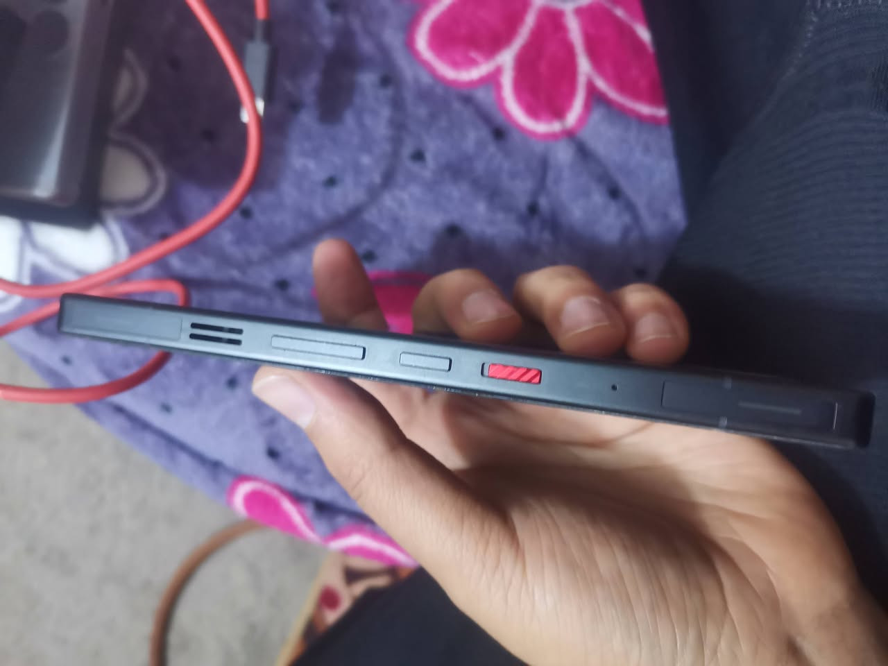 ريد ماجك ١١ برو
مستخدم كلش قليل

نضافته 100٪
ذاكرته512

ملحقاته كامله

كارتونه

شاحنه

كفر

اضافه السماعه مال كيمنك محيطيه

سعرها ٥٠ الف وي الجهاز 

بعد بالضمان بعدل ١٠ أشهر

سعره مليون وميه الف

1.100

 ه ***********
