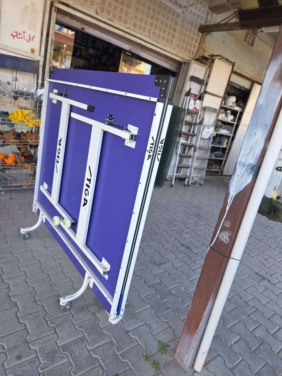 منضدة للبيع مستعمل قليل مع 2 ركت و 2 طوبة للاستفسار الاتصال ***********
