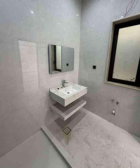 للايجــــــــــــار ✅
.
بيت للايجار في حي الزهراء مساحة 150م بناء حديث ديلوكس موقع ممتاز على شارع عريض 

مواصفات البيت / 
.
غرفتين منام ، صاله ، استقبال ، مطبخ ، صحيات ، كراج 

.

سعر الايجار مليون وربع   

.
✅ الذهبي للاستثمار العقاري ✅

#مجــــــاز_قانــــــــونيــاً
—————————————
#ملاحظه لعملائنا الكرام يتوفر لدينا عروض عقاريه بيوت للبيع والايجار في كافة مناطق محافظة البصره كذلك يتوفر لدينا بنايات تجاريه للبيع في مناطق ممتازه بوارد شهري ممتاز 
‏‌‎ للمعلومات اكثر التواصل على الارقام الموضحه او زيارة
الموقع 
البصره_ شارع عام حي الزهراء _ قرب مستشفى النفط
***********
