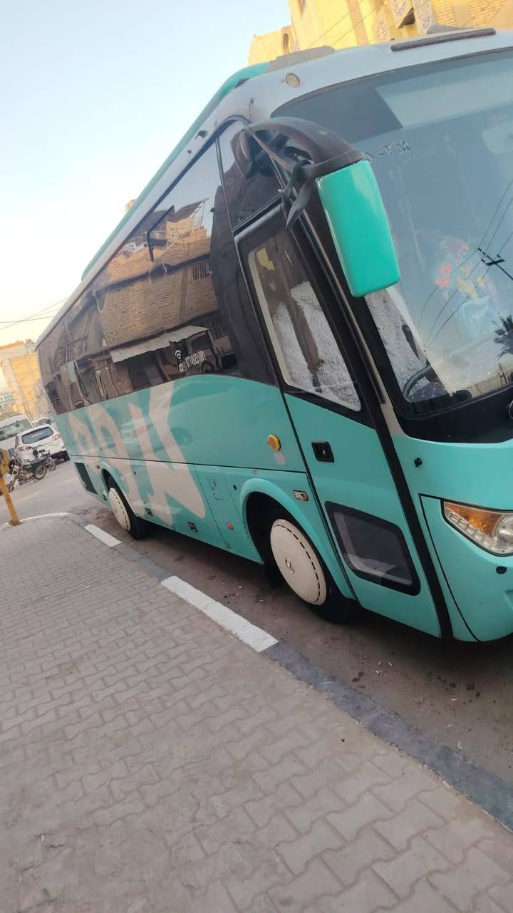 من رخصت مدير الكروب المحترم هايكر ٤١نفر جاهزه للأخير تتفه خلفي وامامي شاشات شغاله تبريد ثلج اسبير تحوير امامي كشنات سياحي محور كشن هوه تخم تاير كامله للأخير للاستفسار ***********السعر ٣شدات وبيهه مجال قليل العنوان ميسان رجان لحد يدخلي خاص  اني مكلف بنشر
